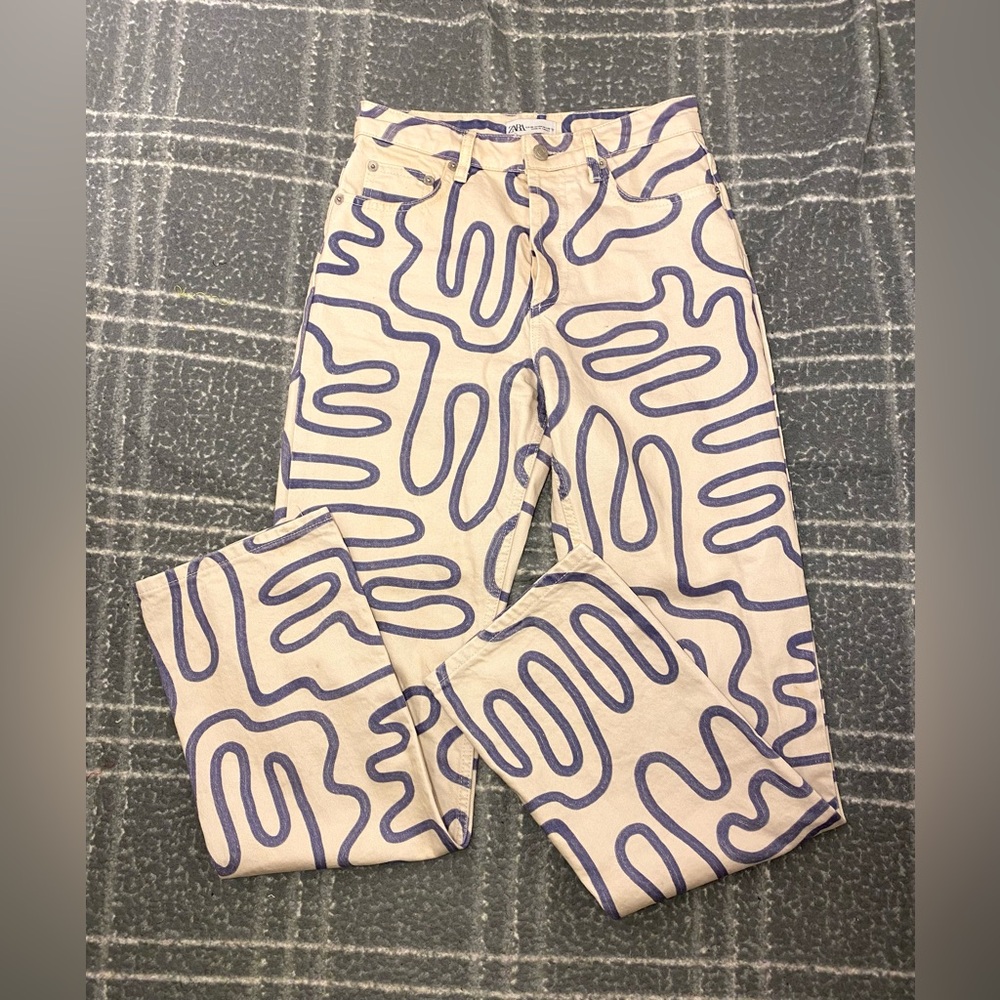 ZARA Women Squiggle Graffiti Cream Purple Patterned‎ Straight Leg Denim Size 4